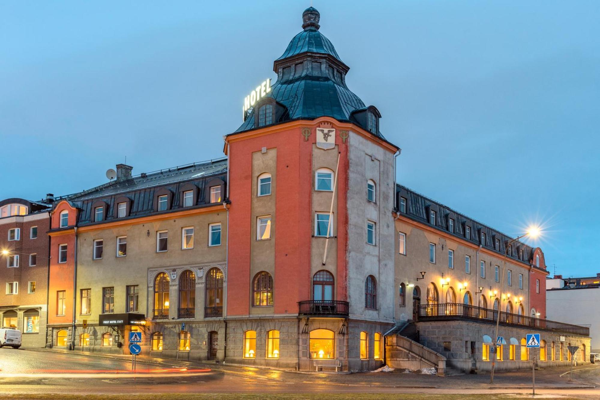 First Hotel Statt Oernskoeldsvik Экстерьер фото